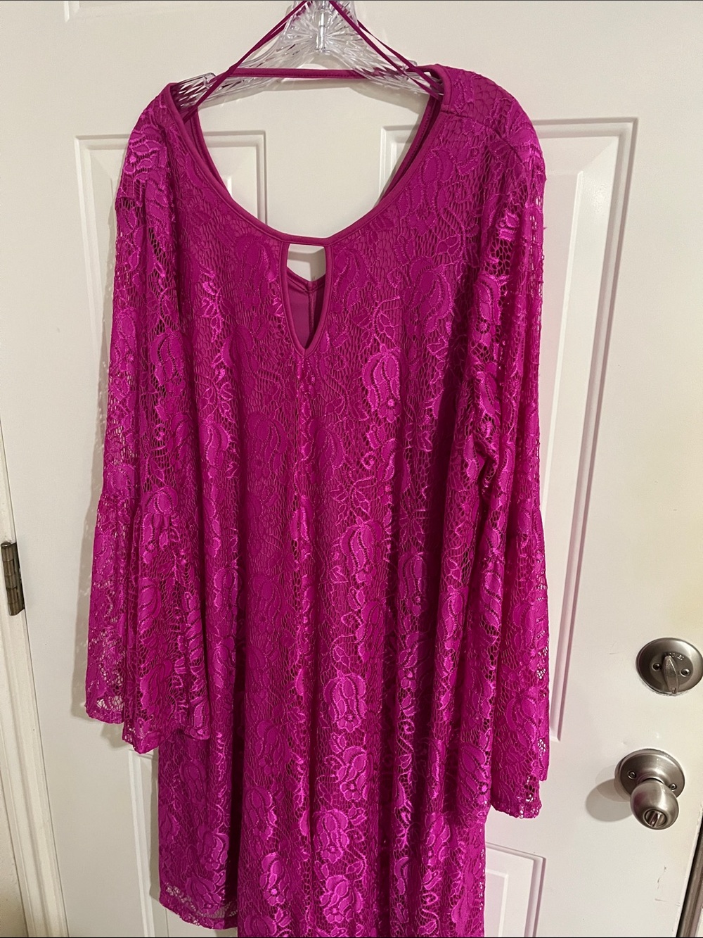 Women's Lace Bell Sleeve Dress - Fuchsia